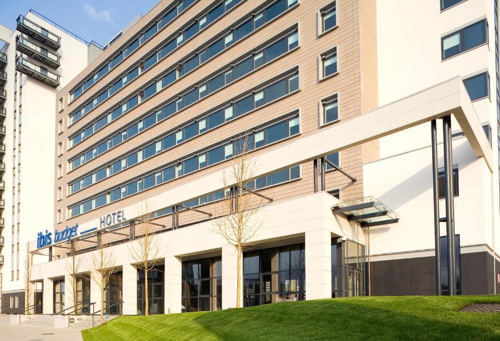 Ibis Budget Leeds Centre Crown Point Road Esterno foto