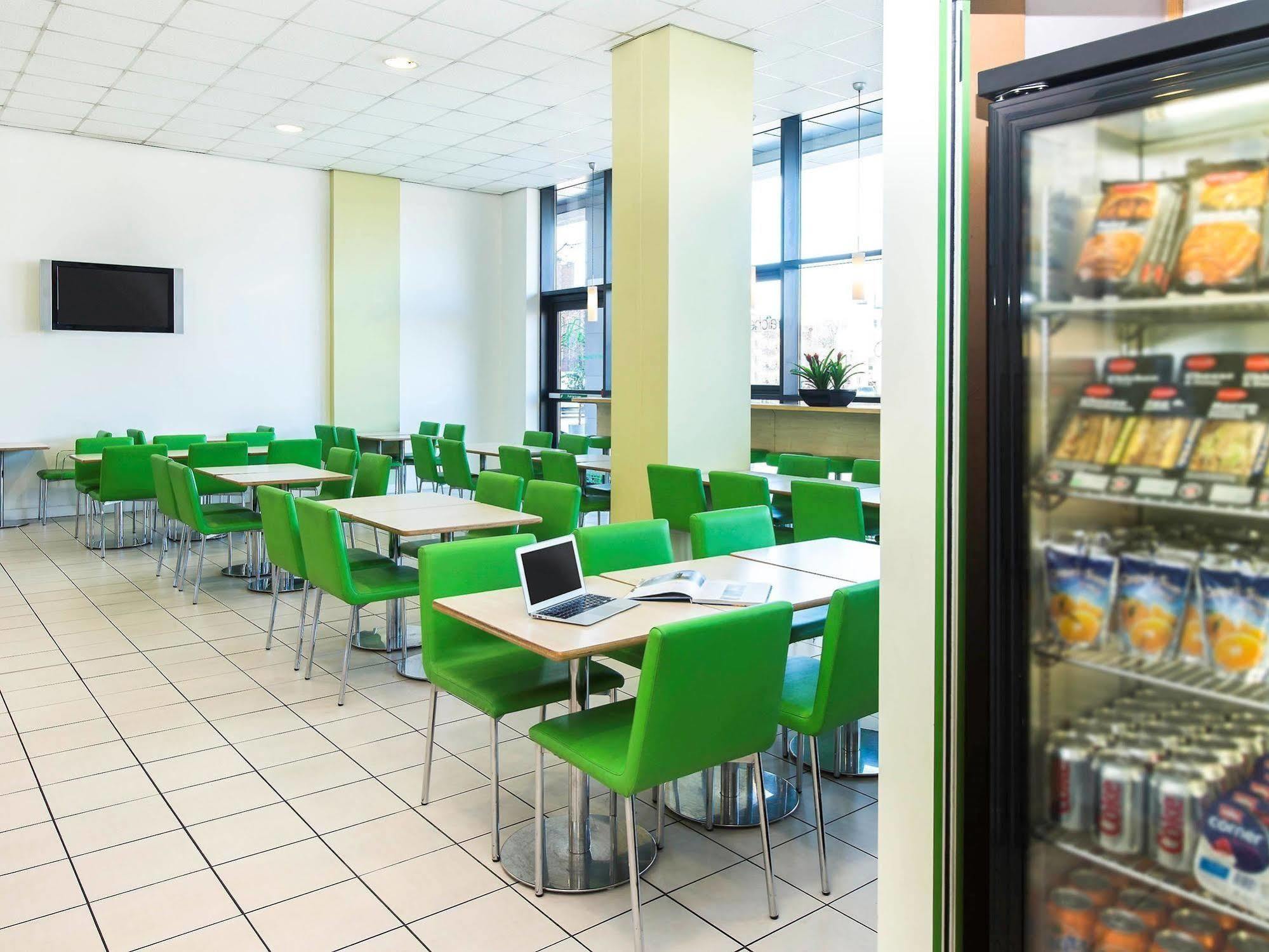 Ibis Budget Leeds Centre Crown Point Road Esterno foto